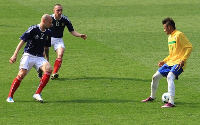 绿茵电竞播报-萨卡造乌龙运气也是实力